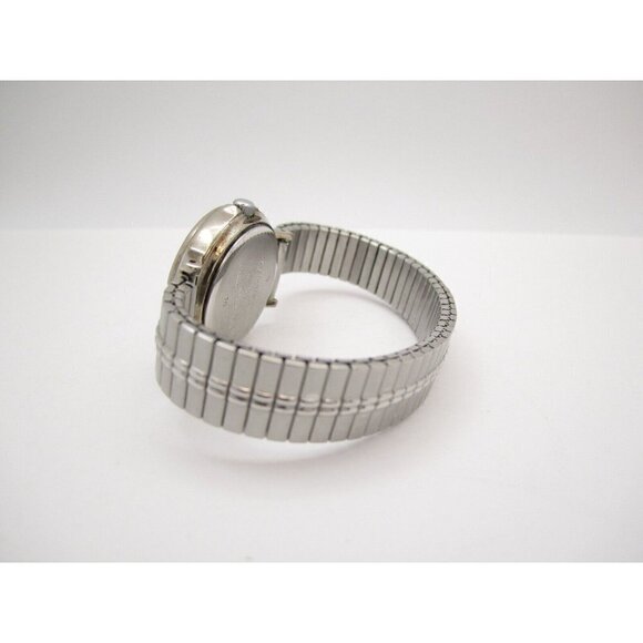 Women Carriage by Timex Quartz WR Analog 27mm Dial Causal Round Watch (G322) - Picture 12 of 12